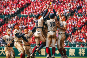 koshien High school baseball players celebrating their victory