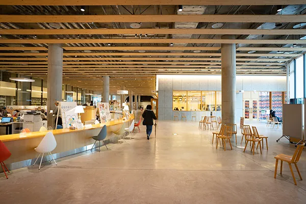 Japan's Beautiful Library "Minna no Mori Gifu Media Cosmos"