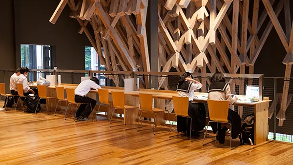Beautiful Japanese Library "Kumonoue Library"