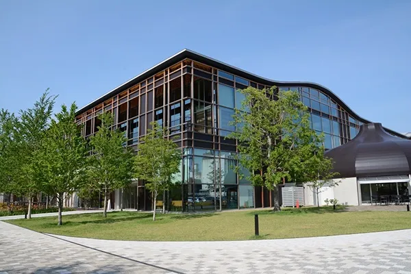 Japan's Beautiful Library "Minna no Mori Gifu Media Cosmos"