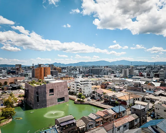Matsubara City Library, a beautiful Japanese library