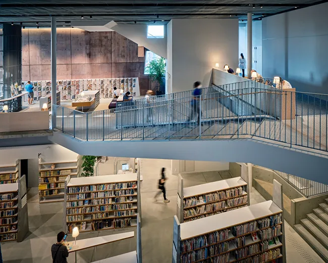 Matsubara City Library, a beautiful Japanese library