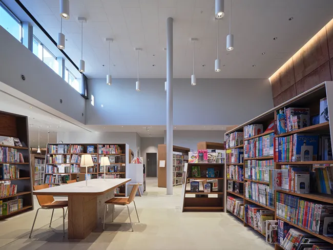 Matsubara City Library, a beautiful Japanese library