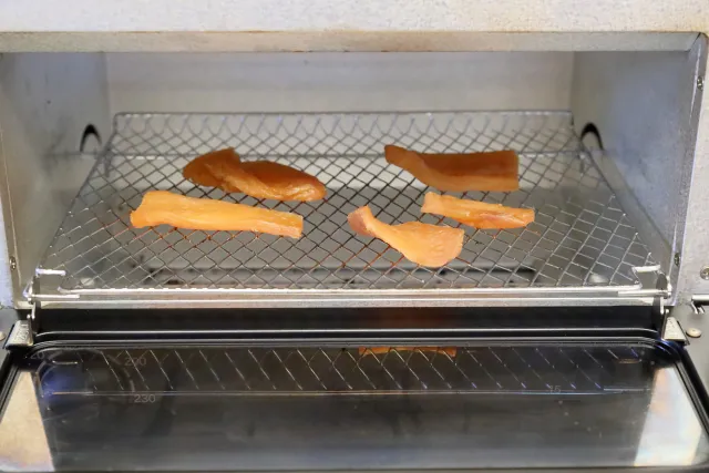 Warm up cold dried sweet potatoes in the toaster