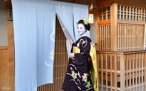Authentic Kyoto Gion Geisha/Maiko Cultural Experience